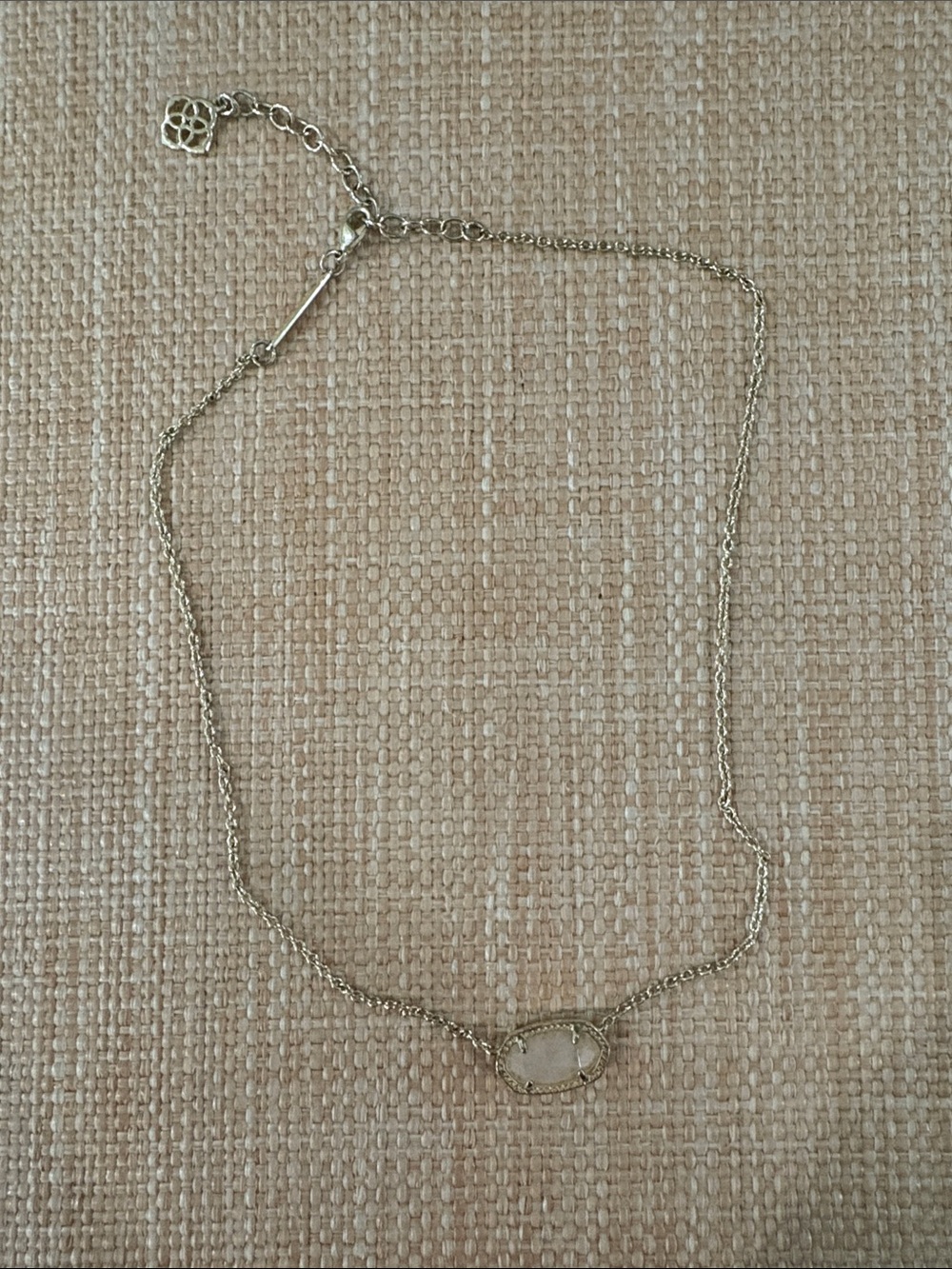 Kendra Scott Gold Tone Pink Stone Pendant Necklace Adjustable Chain